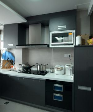 小厨房灰色橱柜设计案例