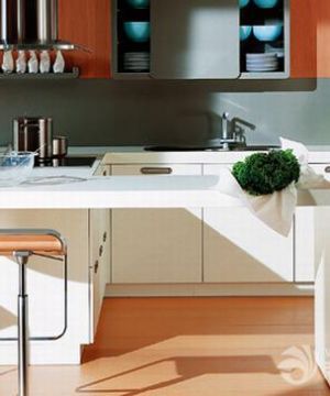 现代田园厨房白色橱柜装修设计图片欣赏