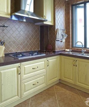 厨房装修风格实木橱柜效果图