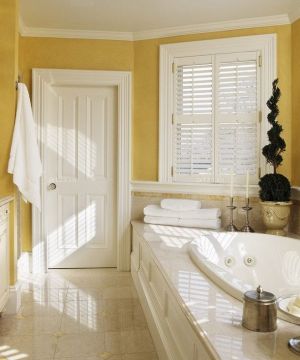 最新简约美式风格浴室瓷砖铺贴图片