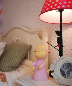 田园风格卧室床头灯具设计效果图片