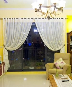 韩式田园风格客厅白色窗帘设计案例