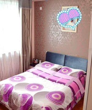 新房卧室装修设计双人床背景墙装饰图片