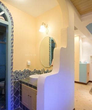 最新地中海风格卫生间洗手盆设计图片