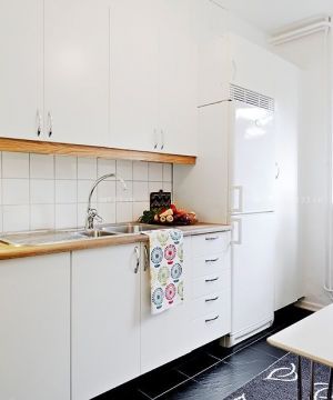 80平北欧风格厨房橱柜设计效果图欣赏
