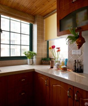 家装小户型厨房橱柜储物空间装修图片