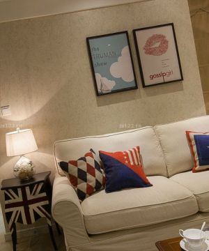 顶级小户型米白色美式沙发装修效果图欣赏