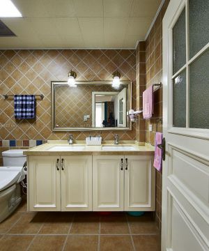整体卫生间美式浴室柜装修图片欣赏