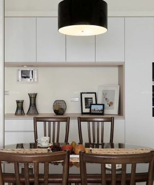 家庭餐厅简约风格家用餐桌效果图片