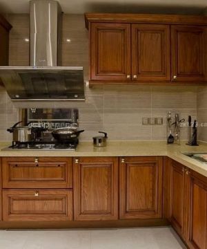 家庭中式厨房棕色橱柜设计图