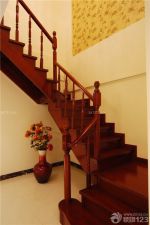 2023最新家装实木楼梯扶手设计图片
