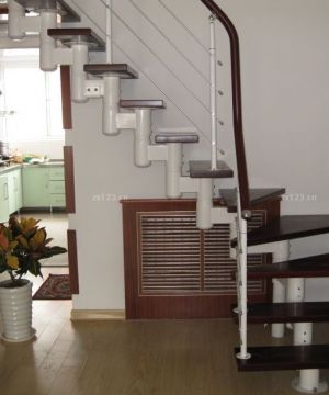 复式楼室内阁楼楼梯设计图  
