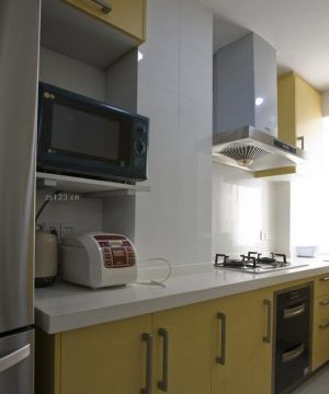2023小厨房黄色橱柜设计图片