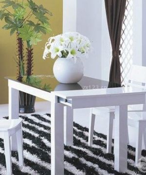现代风格折叠式餐桌装修效果图欣赏