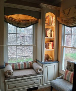 书房飘窗台面样板间欣赏