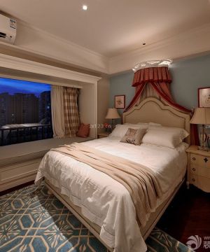2023最新美式小户型卧室大飘窗装修案例