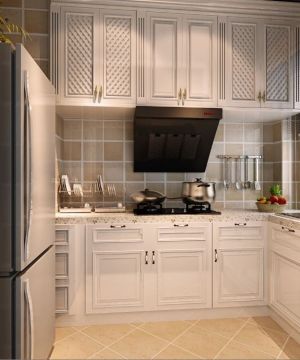 2023 最新整体厨房白色橱柜设计图片