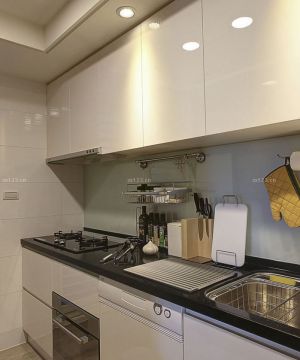 最新现代家装厨房置物架设计图片
