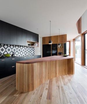 美式实木餐桌厨房装修设计效果图片欣赏