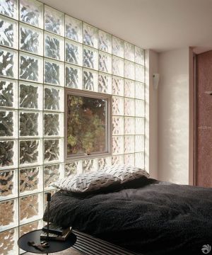 现代简约风格卧室玻璃砖墙面装修实景图