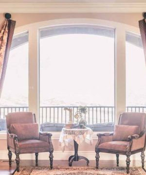 客厅飘窗彩色窗帘装修效果图欣赏