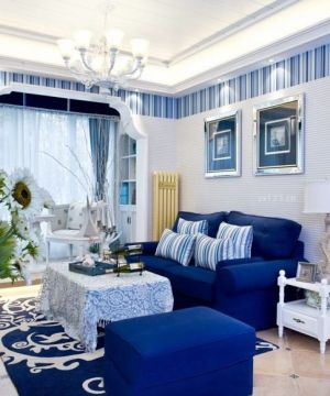 最新地中海客厅蓝色沙发欧式隔断墙设计图片大全