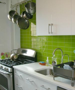家庭厨房绿色瓷砖装修案例大全