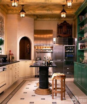 最新美式田园厨房橱柜全抛釉瓷砖图片欣赏