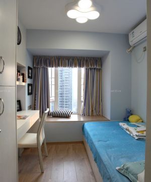 最新地中海风格三室一厅卧室窗帘设计图片