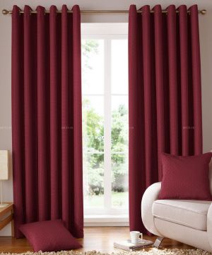 温馨家居室内酒红色窗帘设计图片2023