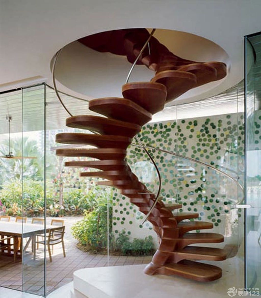 2023办公室室内旋转木制楼梯设计效果图欣赏