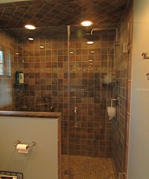 最新70平米小复式楼卫生间仿古砖图片