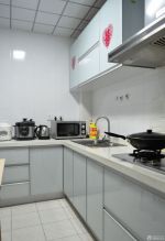 70平米小户型新房厨房装修样板间