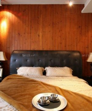 卧室木质背景墙装修效果图片