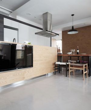 最新小户型室内厨房与餐厅隔断装修效果图片