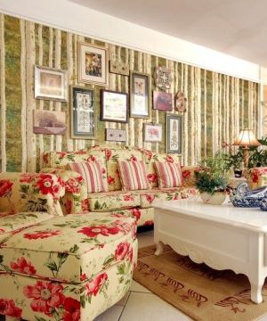 最新英式田园风格客厅沙发颜色搭配