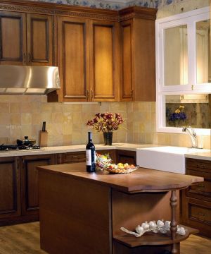最新美式古典风格别墅厨房装修效果图片大全