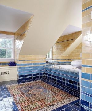 最新小户型浴缸卫生间瓷砖颜色装修图片