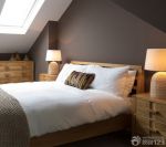 经典90平带平顶阁楼小户型卧室纯色壁纸装修效果图大全