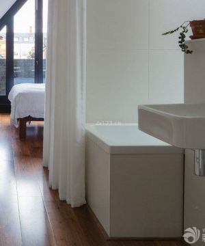 现代家装风格90平米小户型浪漫的主卧室卫生间装修效果图片