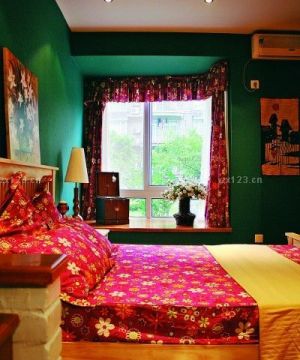 卧室绿色墙面装修效果图片