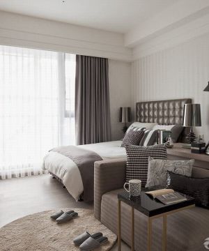 家装40小户型室内纯色窗帘装修效果图片欣赏