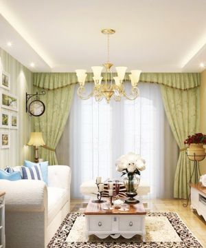 最新40平房子绿色窗帘装修设计图片