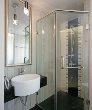 2023快捷酒店卫生间玻璃淋浴间装修设计效果图
