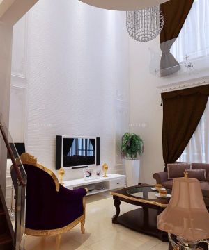 现代欧式别墅室内玻璃楼梯扶手装修图