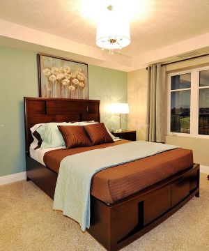 安置房60平方简装卧室实木床设计图片