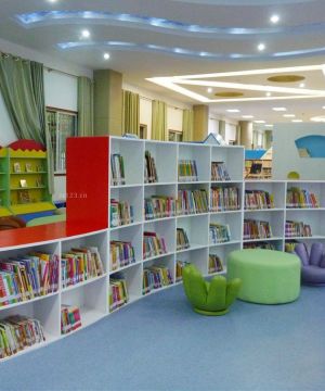 大型幼儿园图书室书柜装修效果图片大全