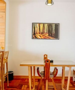 家庭酒吧设计实木酒吧椅效果图