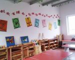 简单幼儿园室内白色墙面装修效果图片