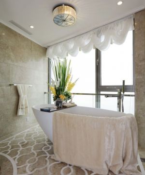 卫生间地砖白色浴缸装修效果图片